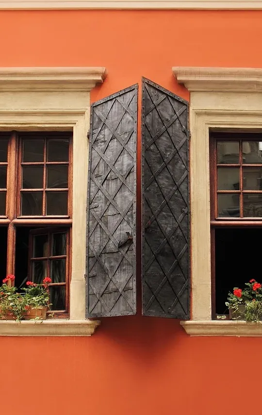 Fold away glass shower screen